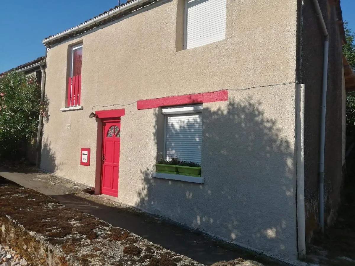 Casa de Férias Petite Maison De Village Loustalou Saint-Antonin-de-Lacalm França
